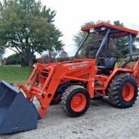 Kubota L6060 4WD 62HP Tractor, Loader, & Bucket